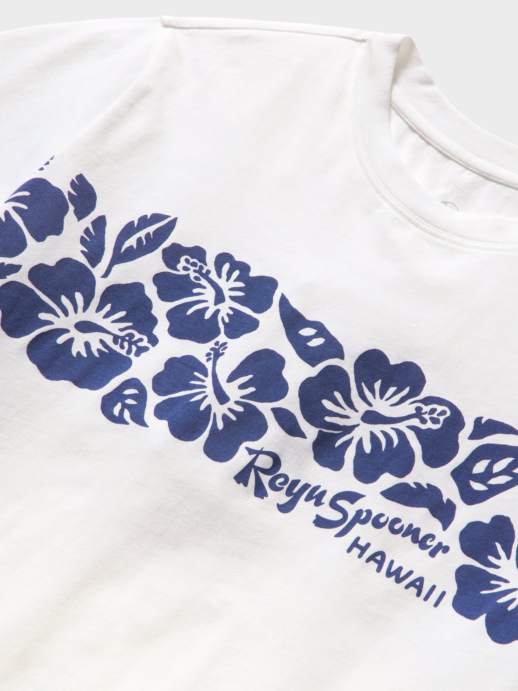 Reyn Spooner HIBISCUS FLOW GRAPHIC TEE in WHITE