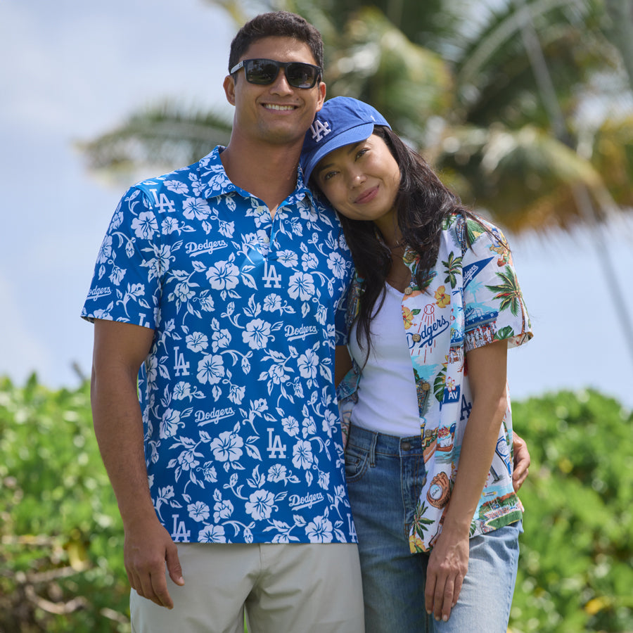 Koi Fish Men Hawaiian Shirt, Flowers Floral Green Print Vintage Retro Summer Hawaii Aloha Tropical Beach Plus Size Cool Button Up Shirt All-Over Print