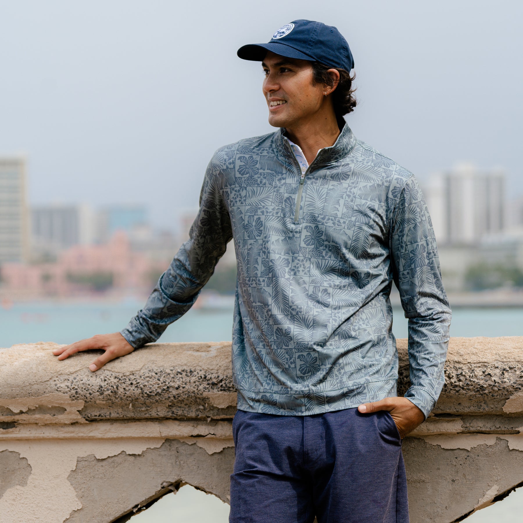 FLORAL FRAMES MEN'S PERFORMANCE QUARTER ZIP | Reyn Spooner