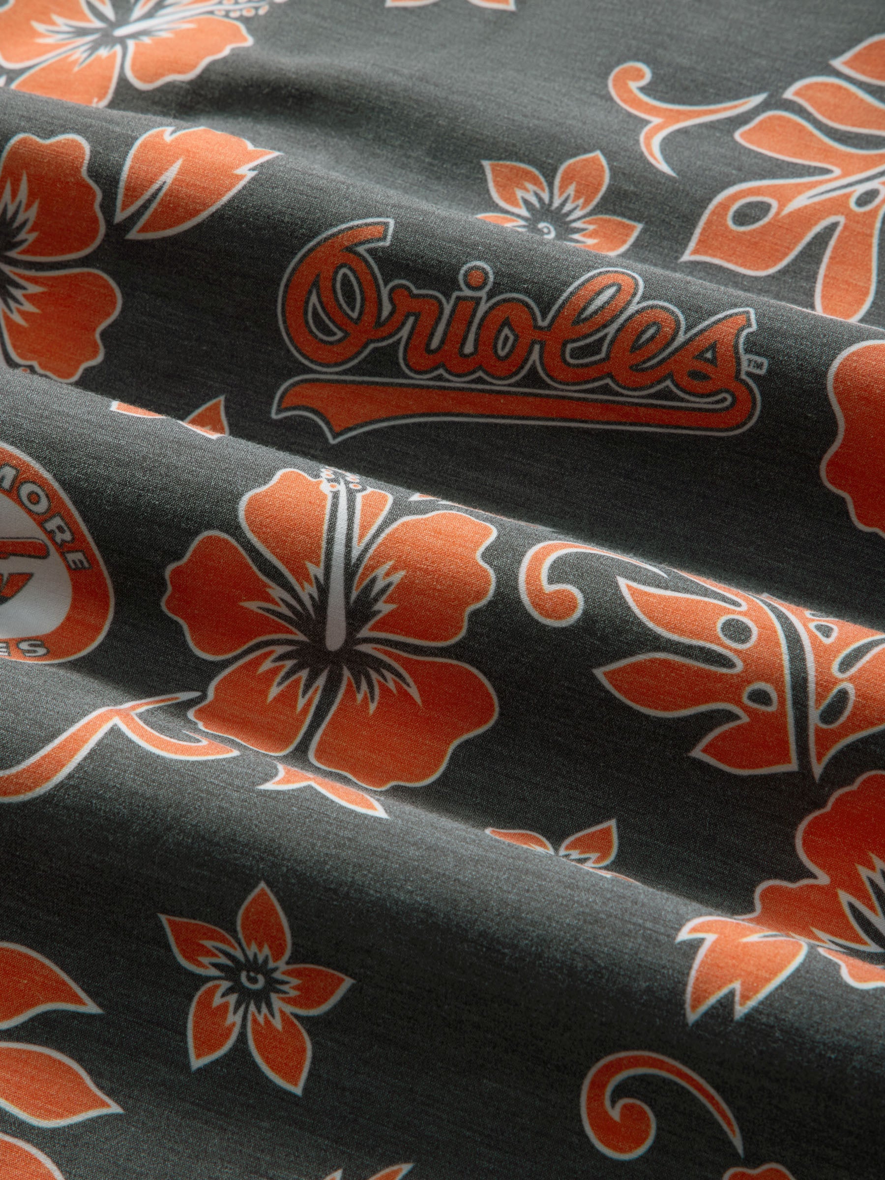 Reyn Spooner MLB® BALTIMORE ORIOLES COOPERSTOWN PERFORMANCE ALOHA SHIRT in BLACK