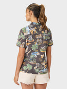 Reyn Spooner MLB® WOMEN'S SAN DIEGO PADRES SCENIC PERFORMANCE ALOHA SHIRT in SCENIC