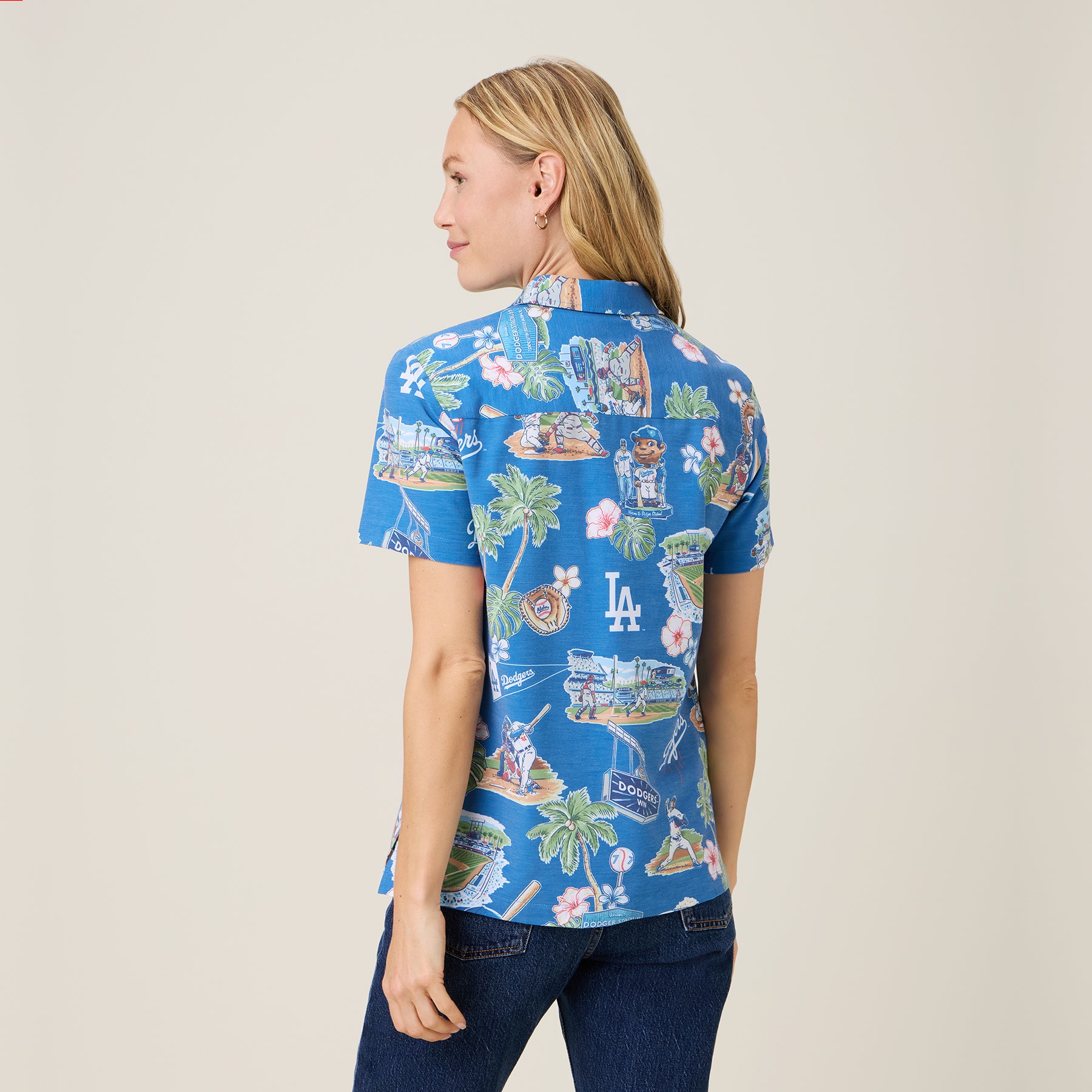 MLB® WOMEN'S LOS ANGELES DODGERS SCENIC PERFORMANCE ALOHA SHIRT
