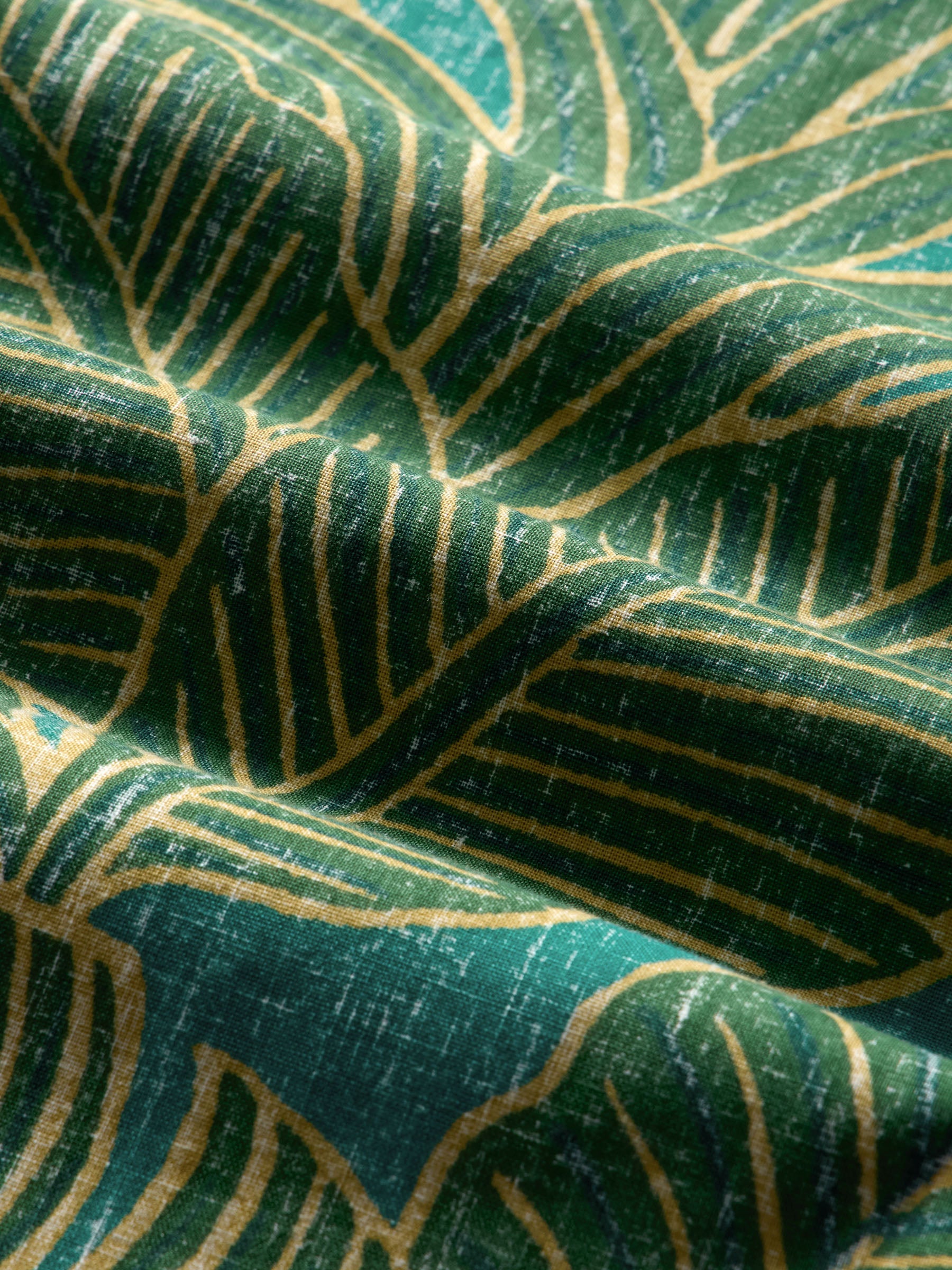 Reyn Spooner FOREST FOLIAGE BUTTON FRONT in GREEN SEA