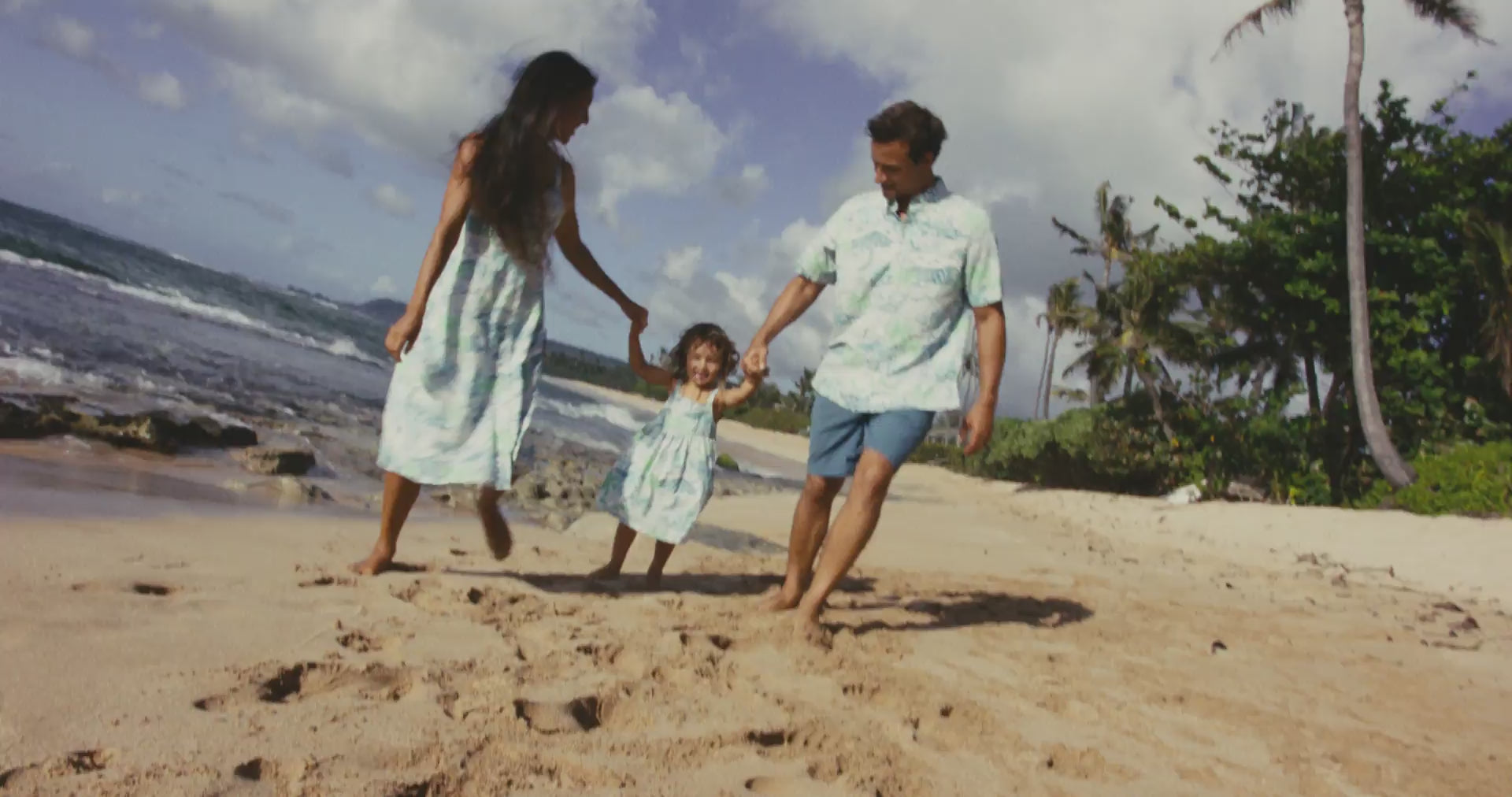 🌺 Aloha in Every Stitch | Reyn Spooner
