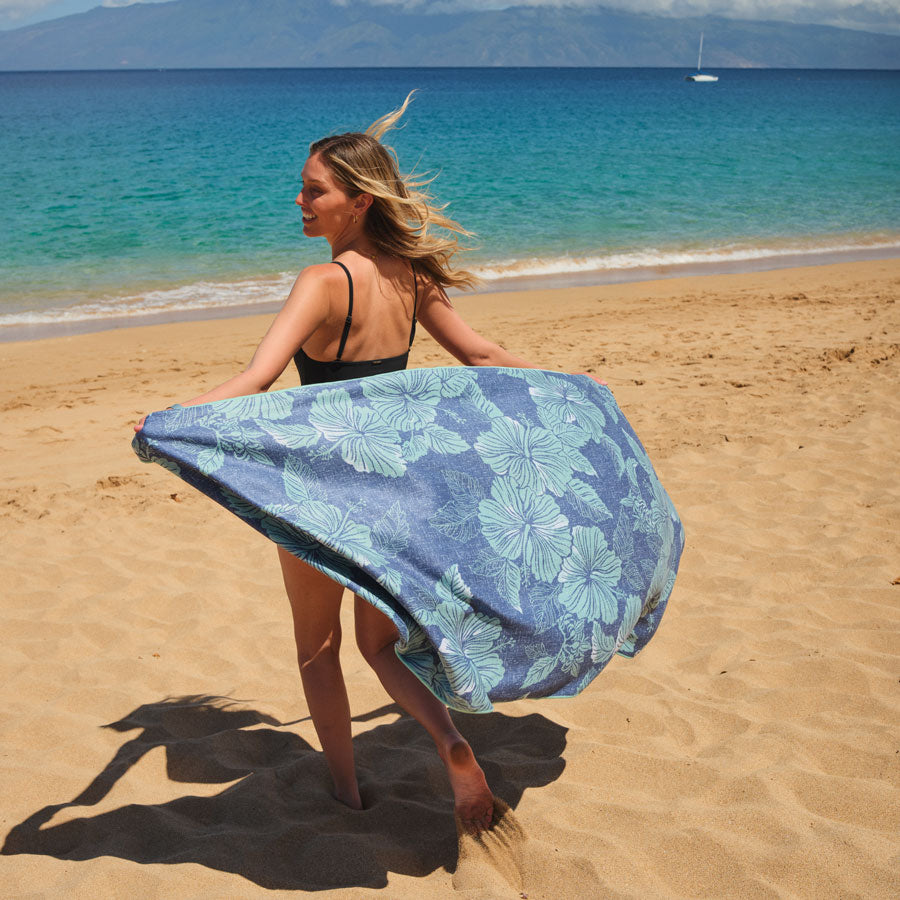 🌺 Aloha in Every Stitch | Reyn Spooner