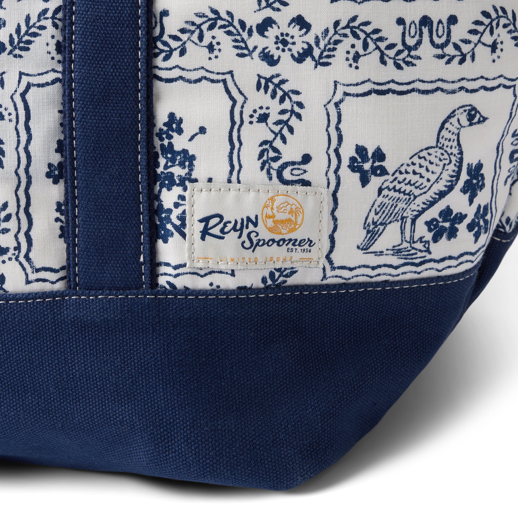 Reyn Spooner LAHAINA SAILOR BEACH BAG in WHITE