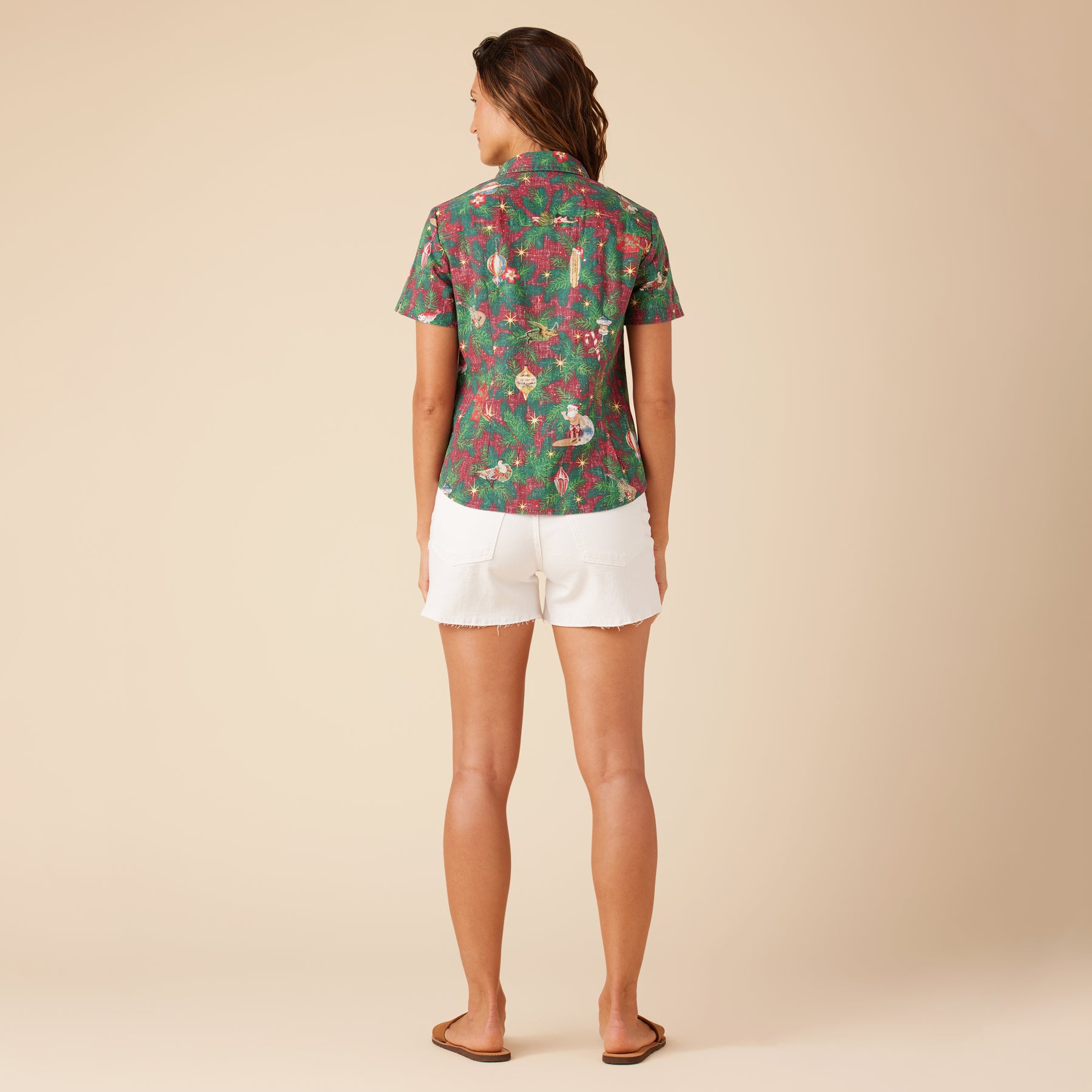 Reyn Spooner HAWAIIAN CHRISTMAS 2022 CAMP SHIRT TAILORED in DEEP RED